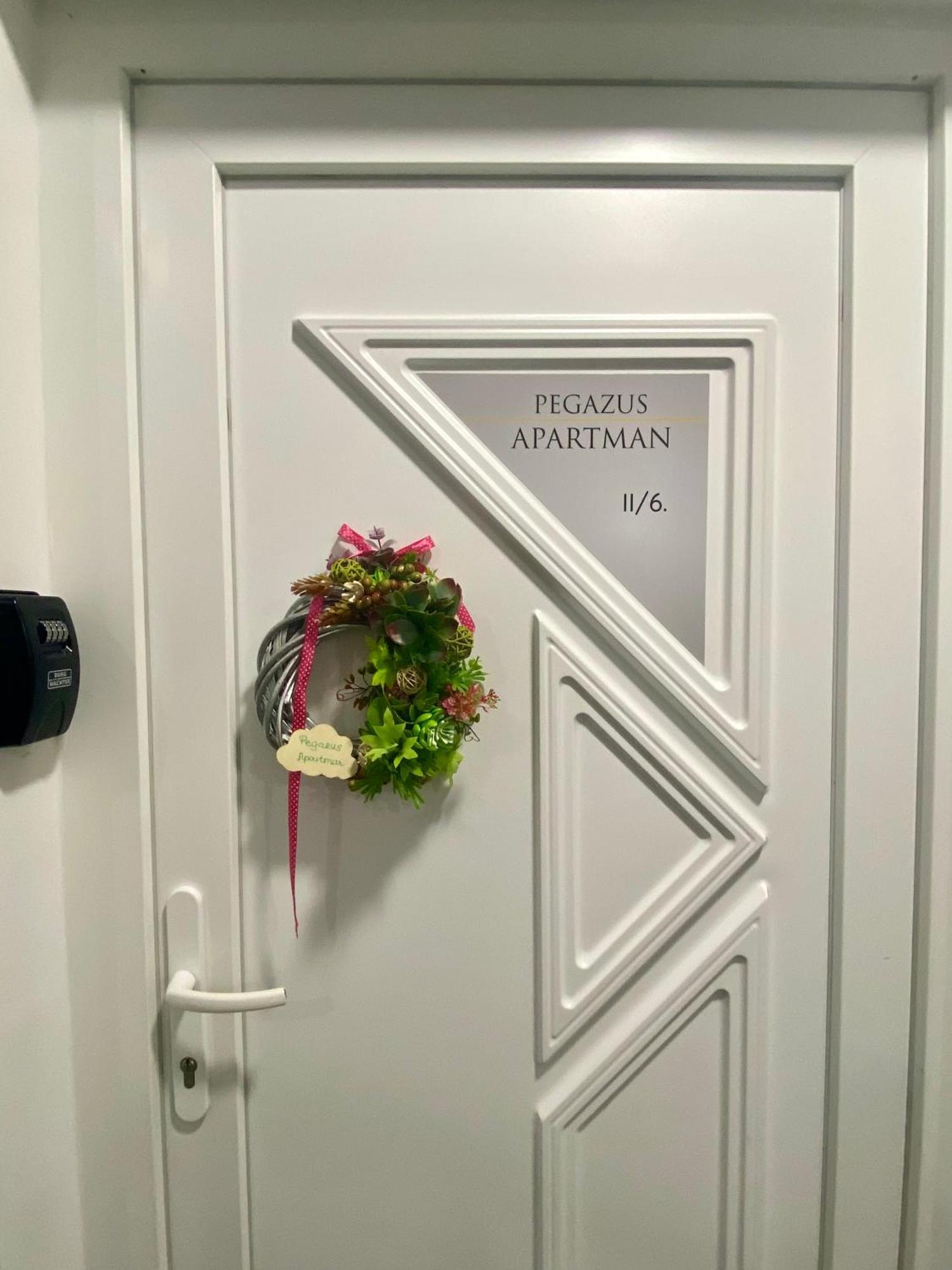 Pegazus Apartman Keszthely Bagian luar foto